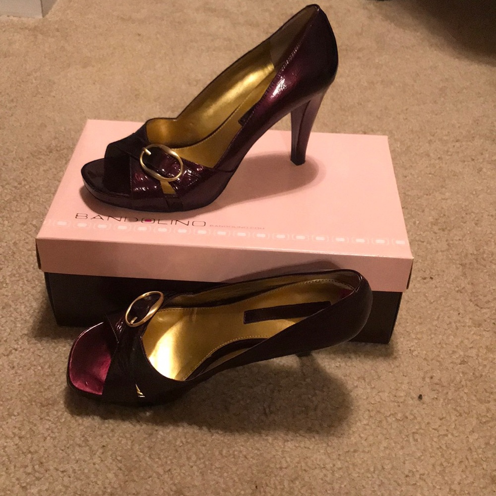 Gorgeous burgundy metallic buckle detail heels!